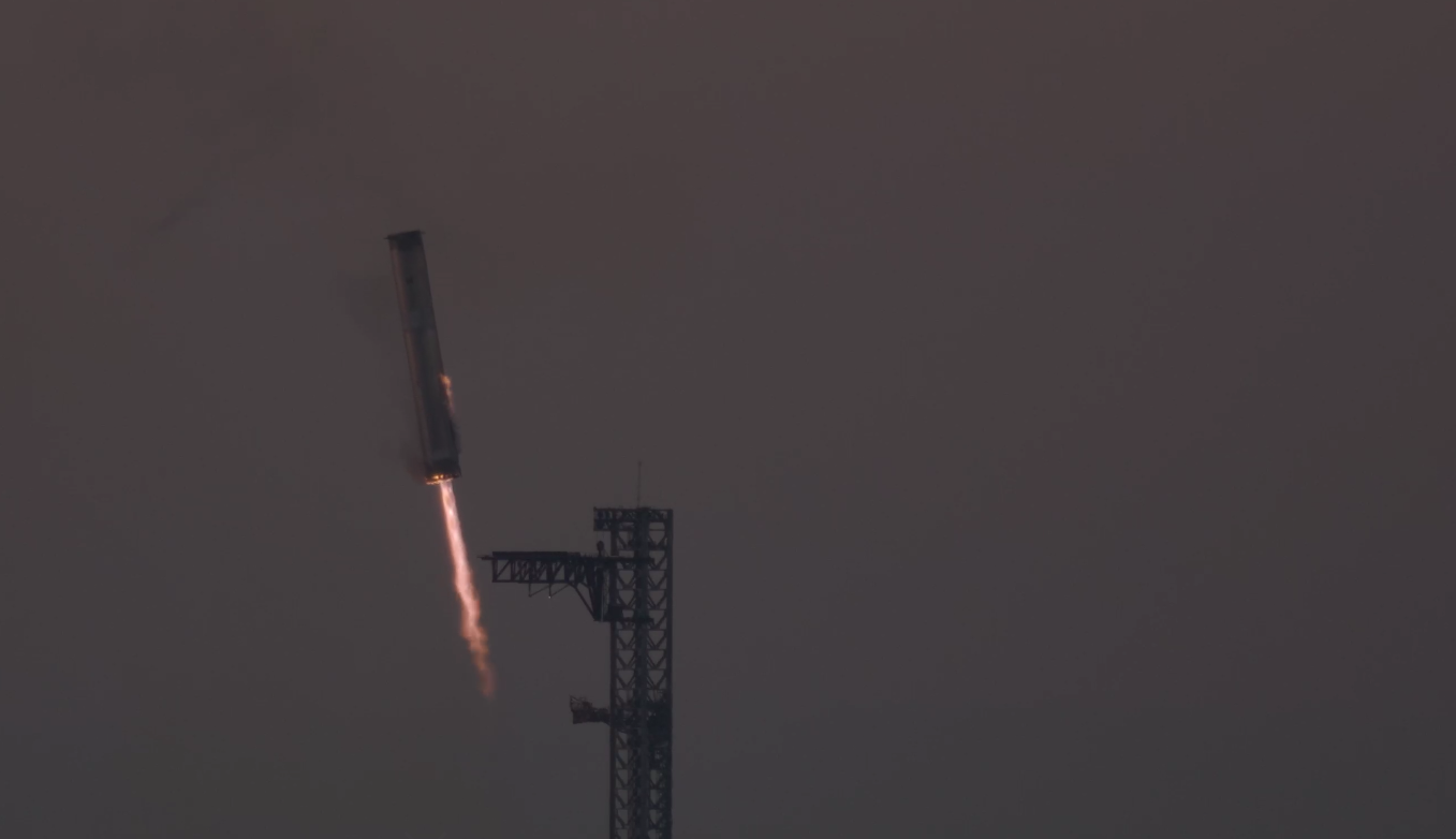 Dramatyczne lądowanie boostera SpaceX Starship – o krok od katastrofy