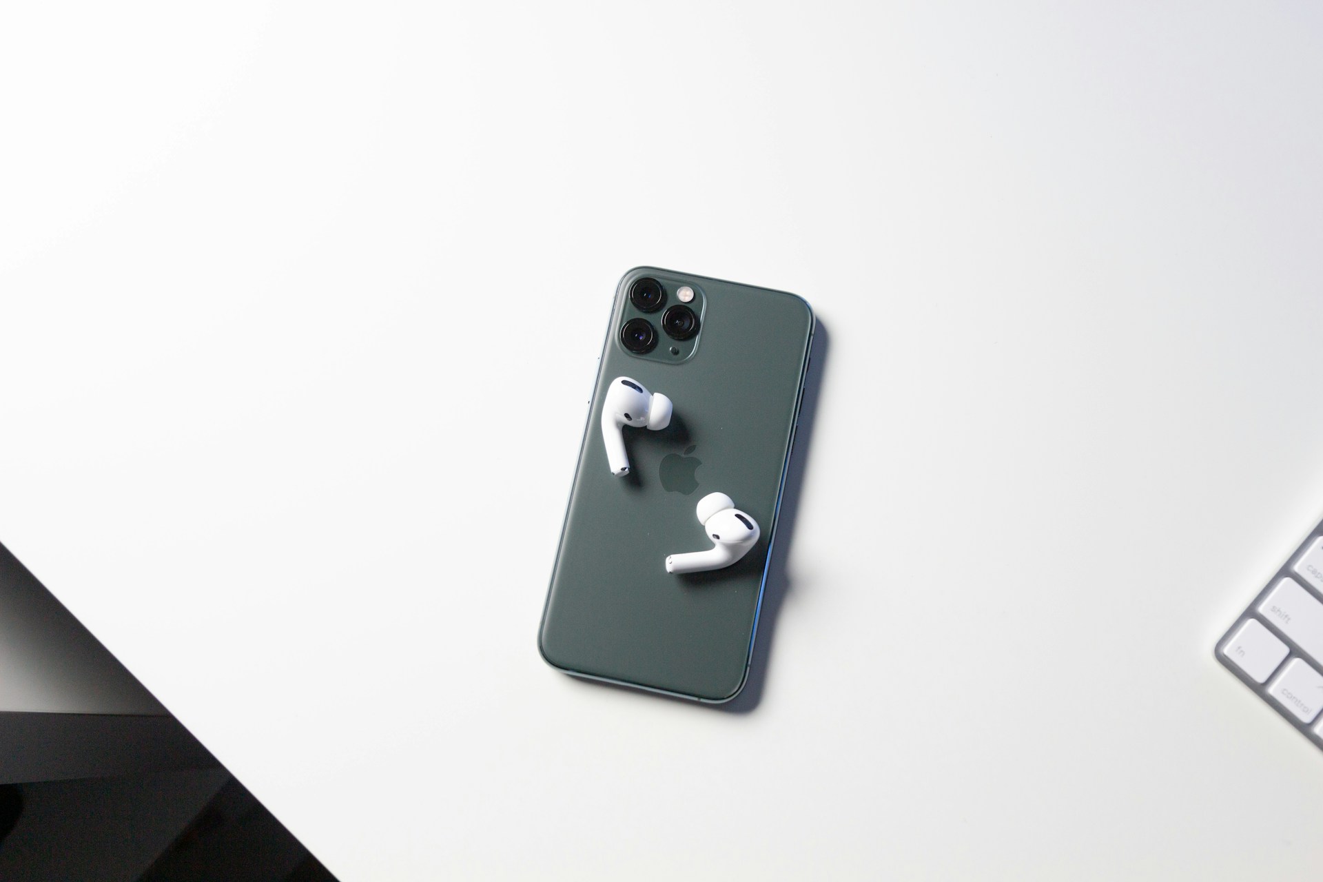 Mity związane z Bluetooth i promieniowaniem elektromagnetycznym: Fizyczne podstawy i badania szkodliwości