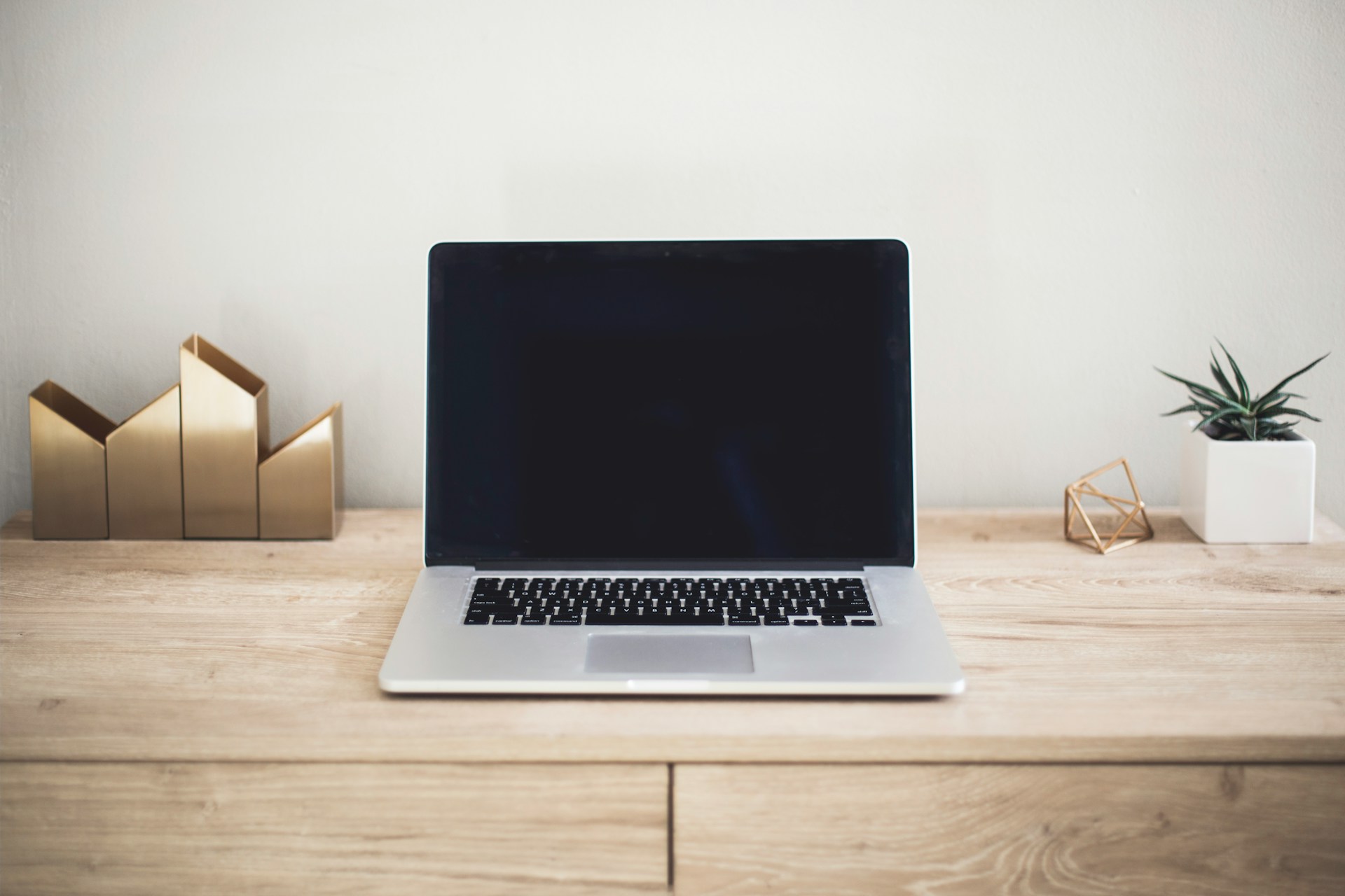 Najlepsze laptopy do zadań biurowych jesień 2025