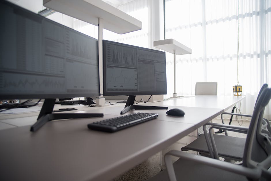Monitor do pracy biurowej – jak dobrać matrycę i rozmiar