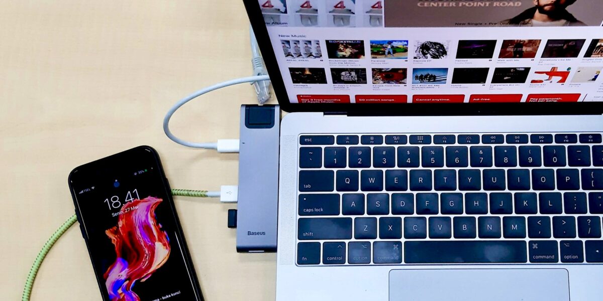 Kable, przejściówki i huby USB-C do smartfona i laptopa – co naprawdę warto kupić?