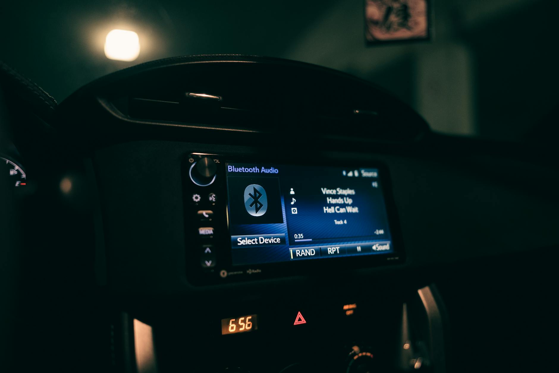 Volkswagen i Harman Kardon: Dźwiękowa rewolucja w podróży