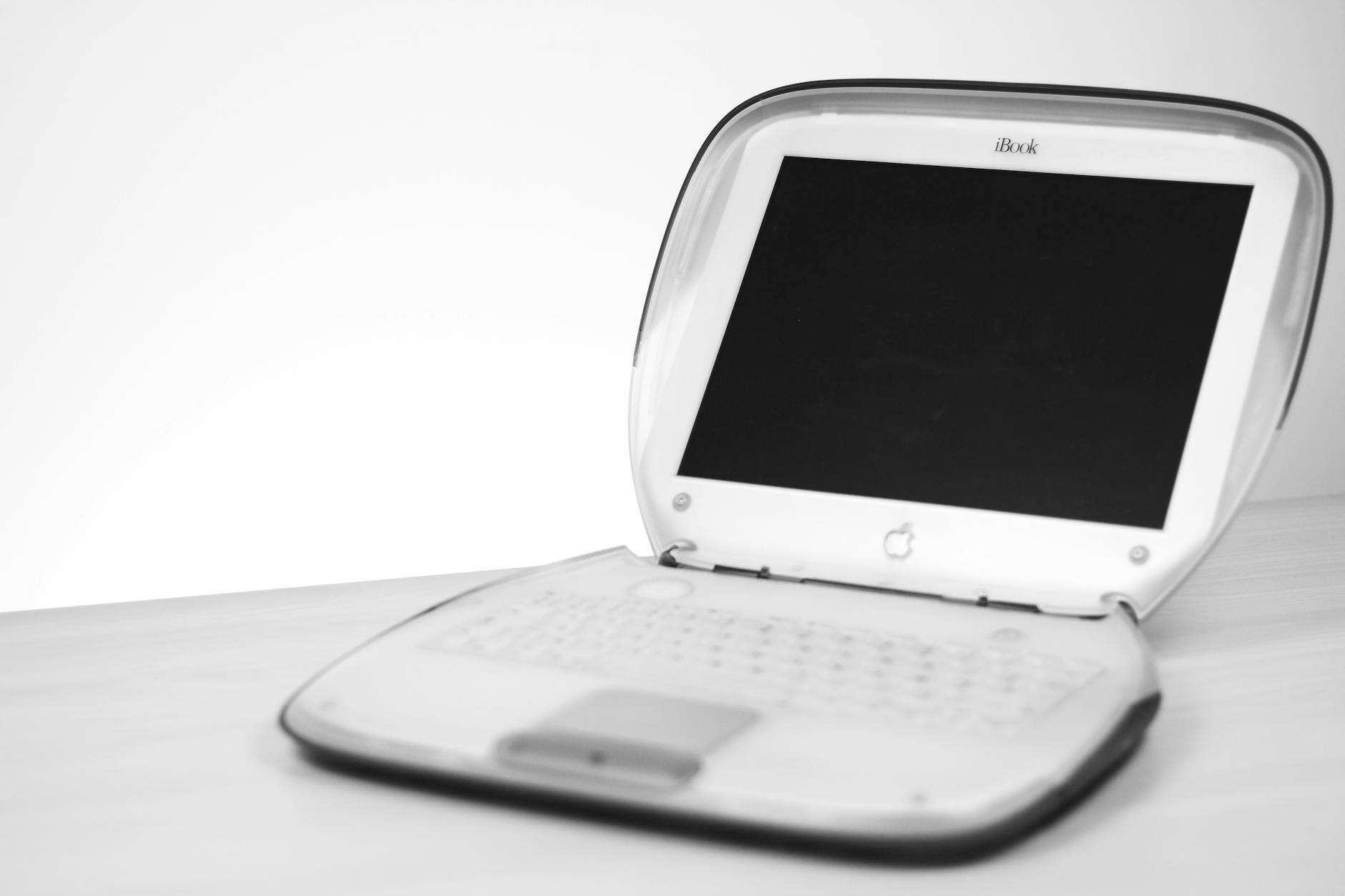 Czy warto instalować Linux na starym laptopie?