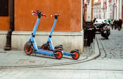 Przepisy hulajnoga 2026: nowe prawo, mandaty, modele [Polska]