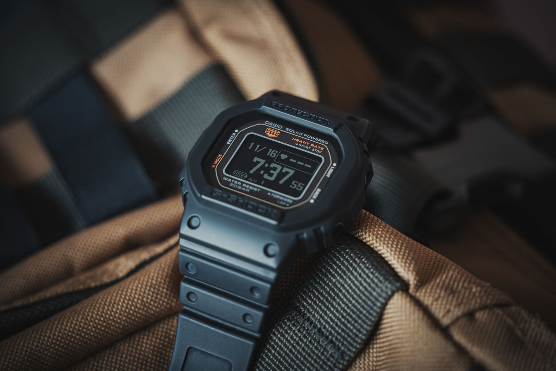 Casio Pro Trek PRJ-01: Czy warto wybrać zamiast smartwatcha?