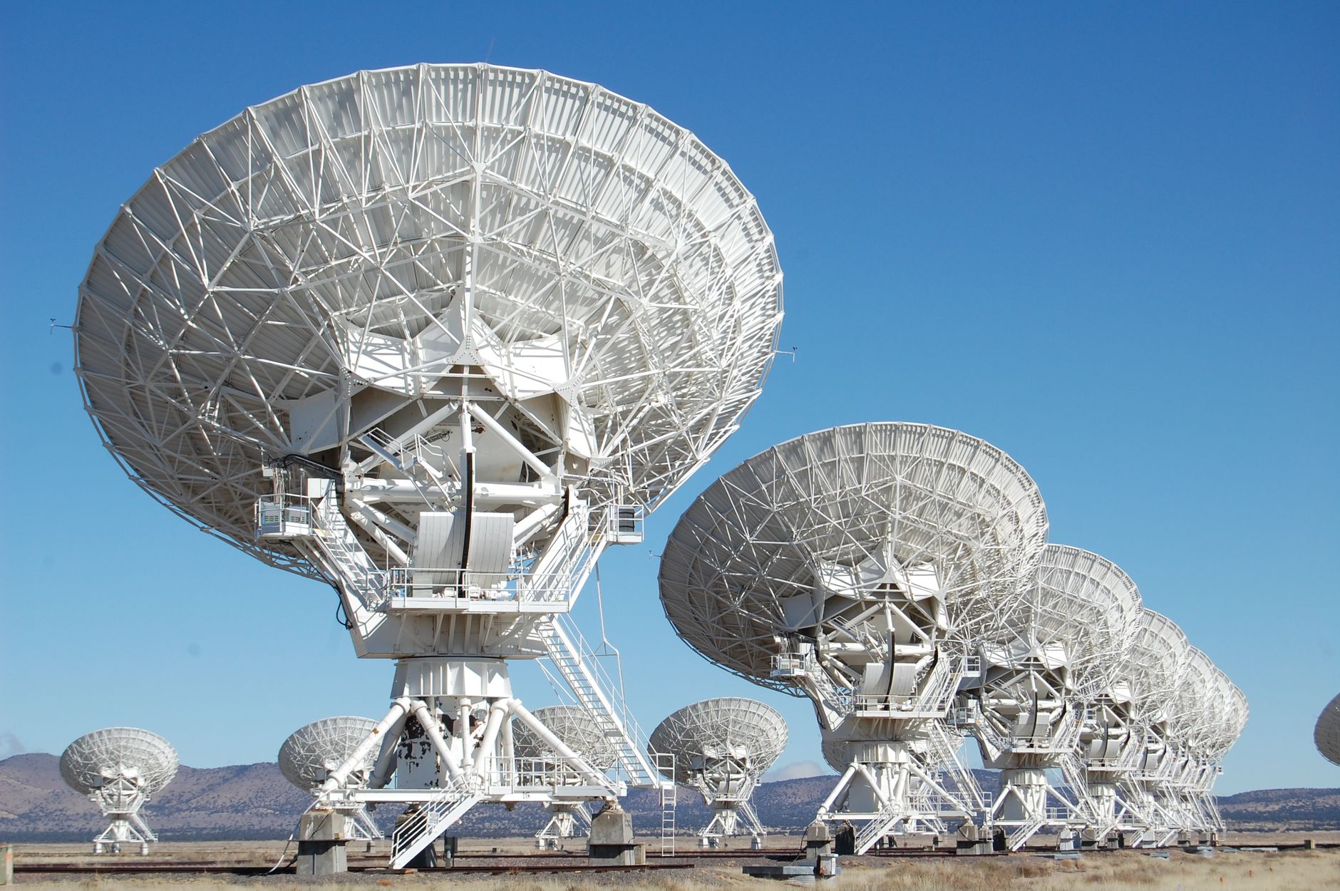 Jak radioteleskop LOFAR odkrywa tajemnice Słońca