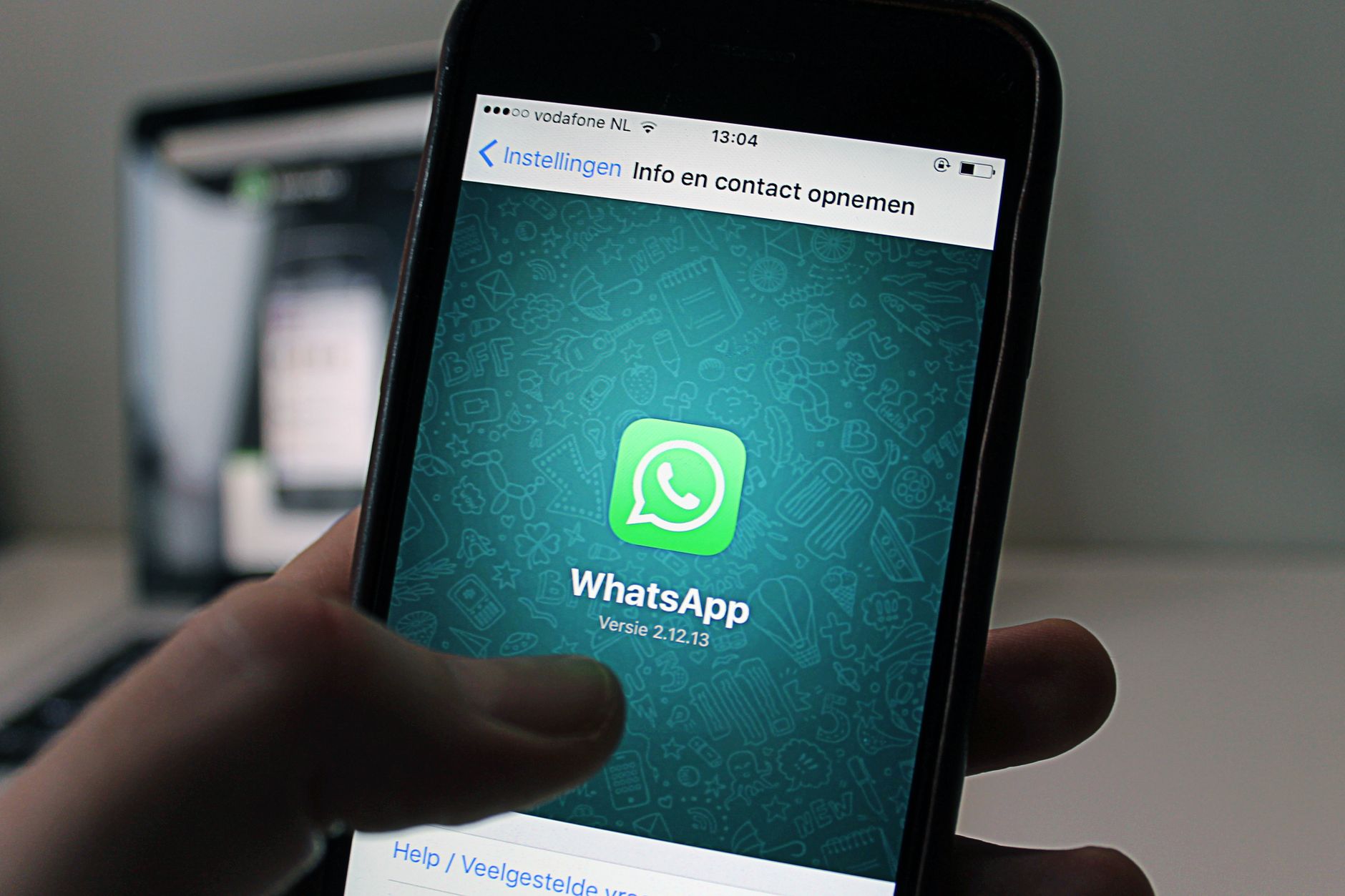 Co oznacza jeden ptaszek na WhatsApp? Wyjaśnienie