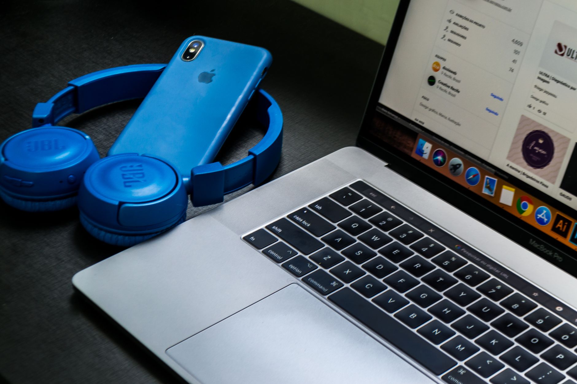 Dlaczego AirPods i Windows 11 to połączenie pełne wyzwań