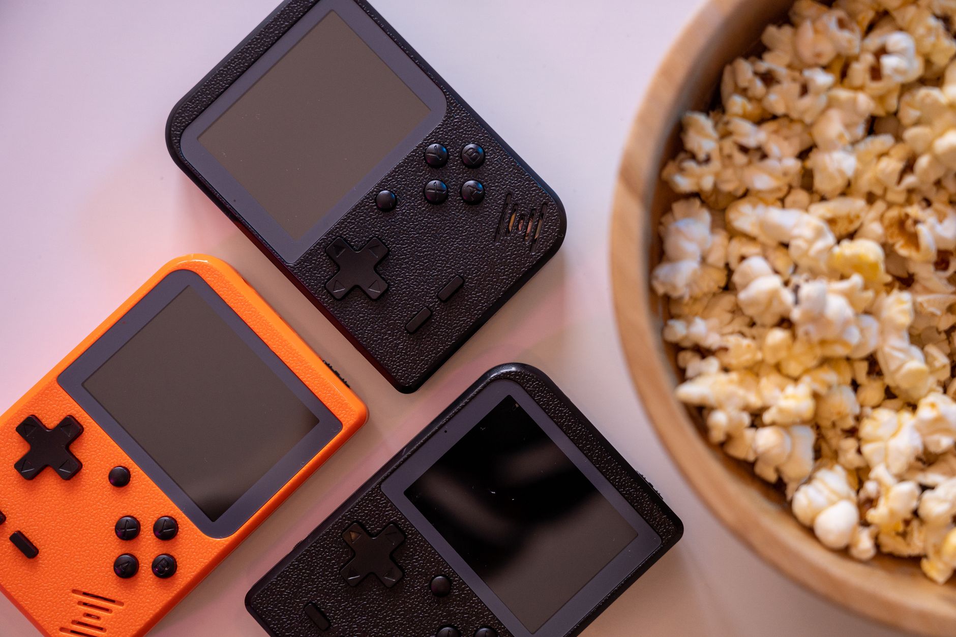 Evercade Super Pocket: 34 klasyki za 70 dolarów