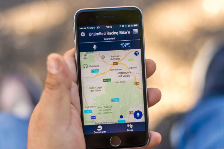 Jak wysłać pinezkę w Google Maps na iOS i Androidzie