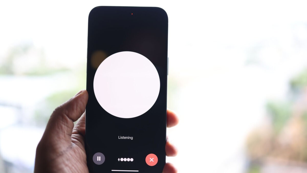 Nowa Siri z AI: czy to naprawdę zmienia obsługę iPhone’a?