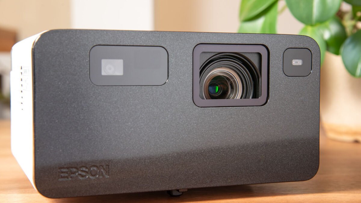 Wanbo X5 Pro – recenzja projektora, który chce zastąpić telewizor