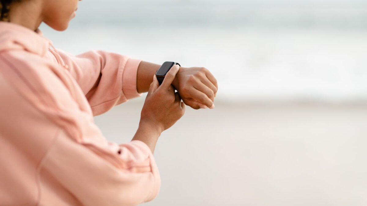Wearable 2026: jakie trendy naprawdę zmieniają rynek noszonej technologii?