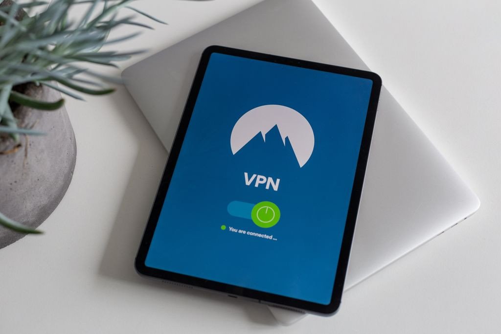 Czy darmowy VPN wystarczy do ochrony prywatności?