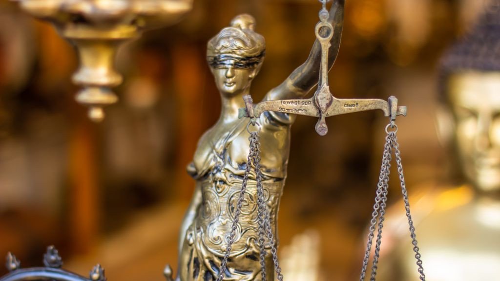Etyka, odpowiedzialność i prawo, kto ponosi konsekwencje?