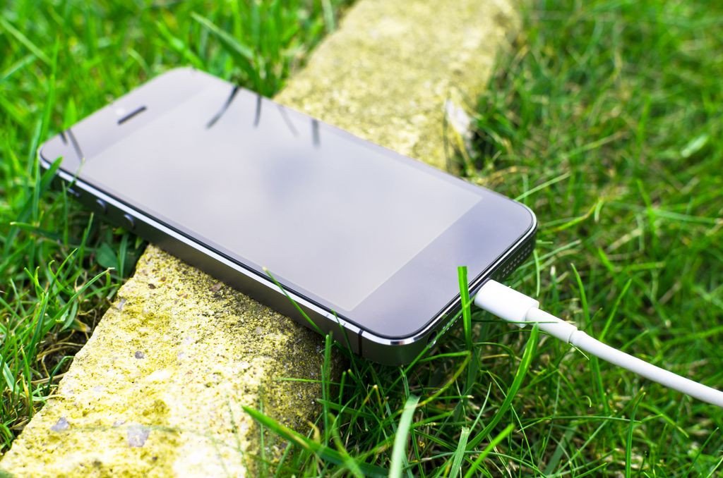 Mobilność, bateria i kierunki rozwoju technologii elastycznych ekranów
