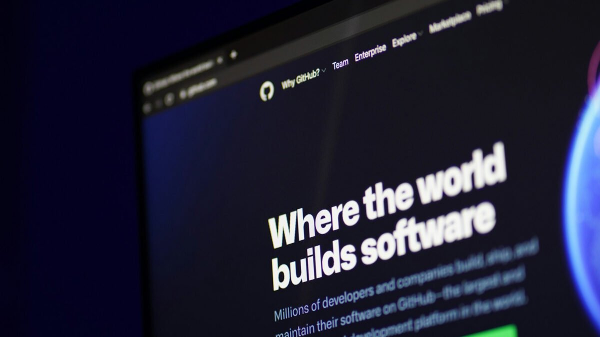 12 repozytoriów GitHub dla programistów AI?