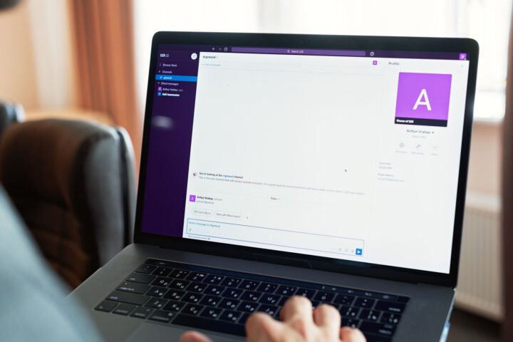 Jak wybrać najlepszą platformę do nauki IT w 2026 roku